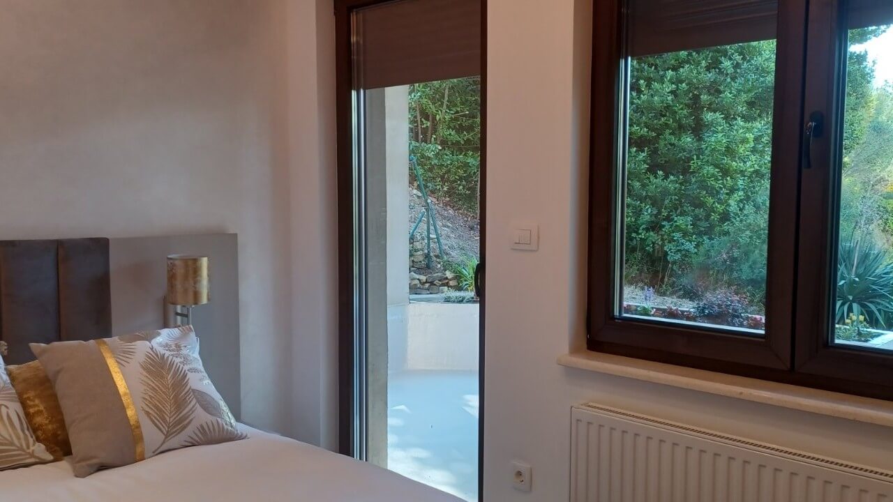 Apartment 4